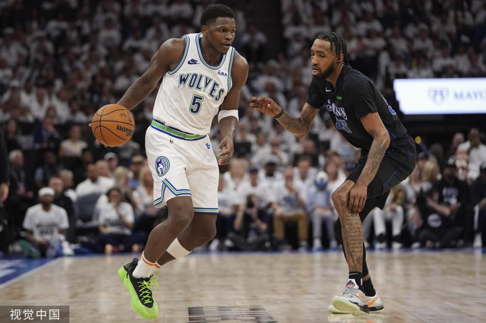 [NBA]手感丝滑！约基奇进三分扳平比分.