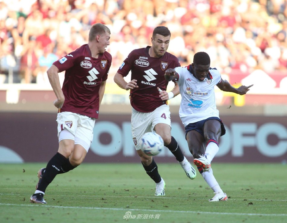 [图]基莱斯补时双响 津门虎2-2读秒绝平梅州客家.